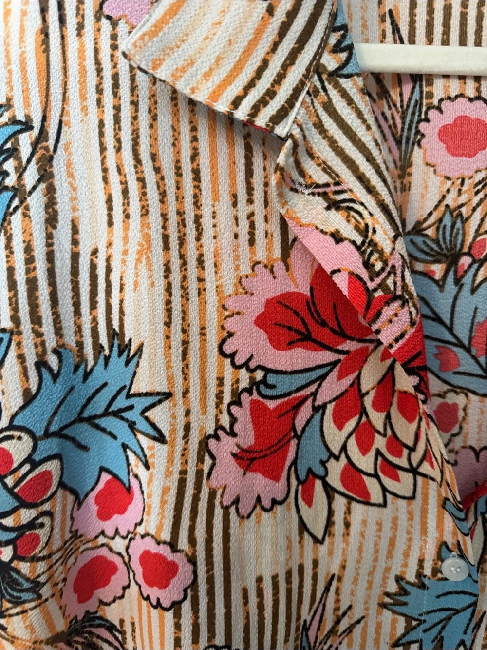 Cupshe Beige Button-Up Shirt with Pink & Blue Floral Print
